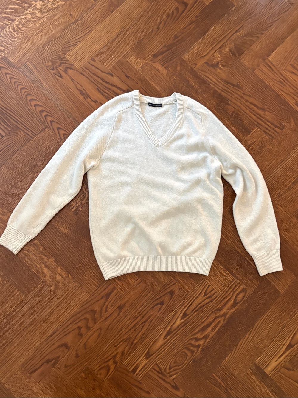 Brandy Melville V-Neck Sweater in Off-White